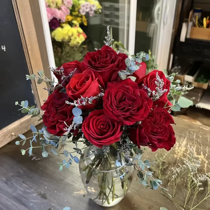 roses-dozen-002 roses-dozen-002